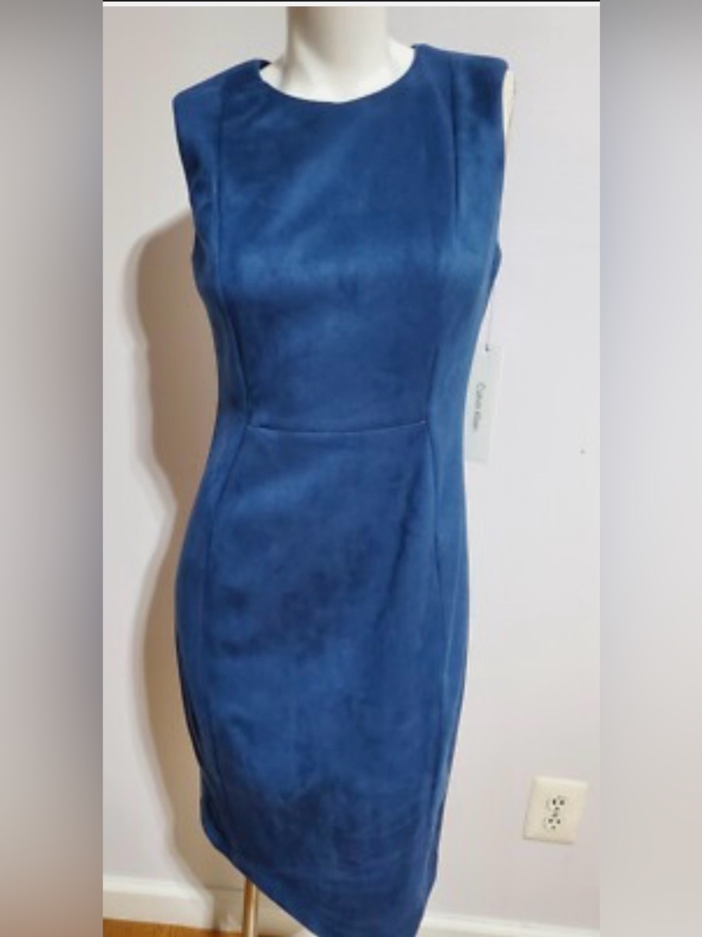 CALVIN KLEIN ROUND NECK FAUX SUEDE SLEEVLESS BLUE SHEATH DRESS - Picture 5 of 5